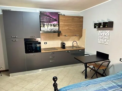 B E B House Appartement Castellanza