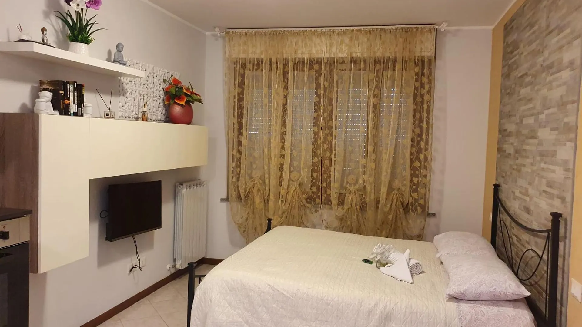 B E B House Appartement Castellanza